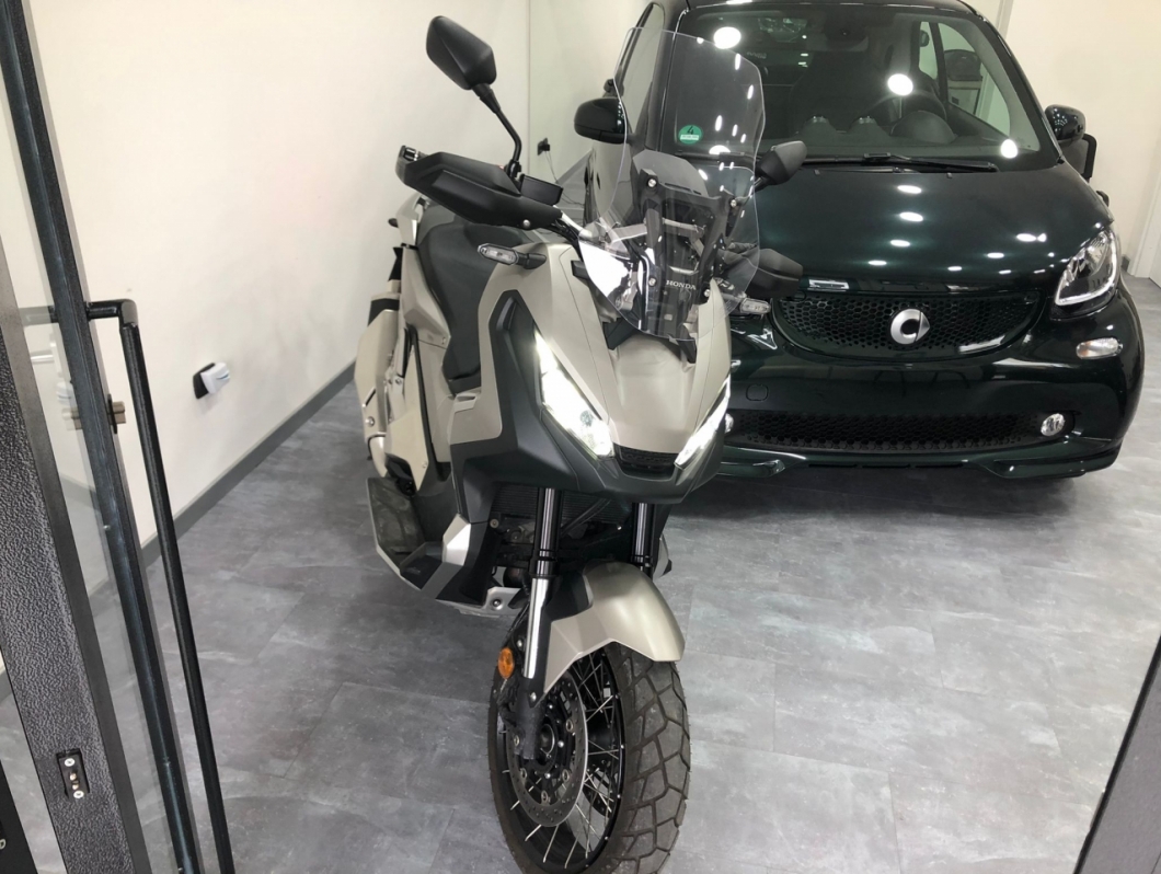 HONDA X-ADV 